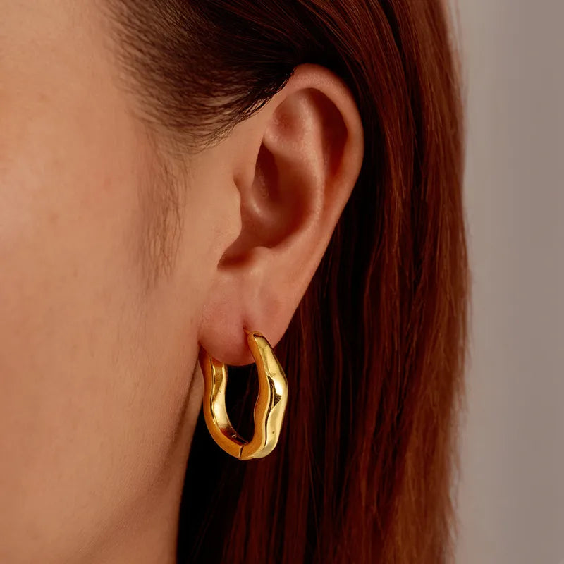 Boucles d’Oreilles Élégance Contemporaine