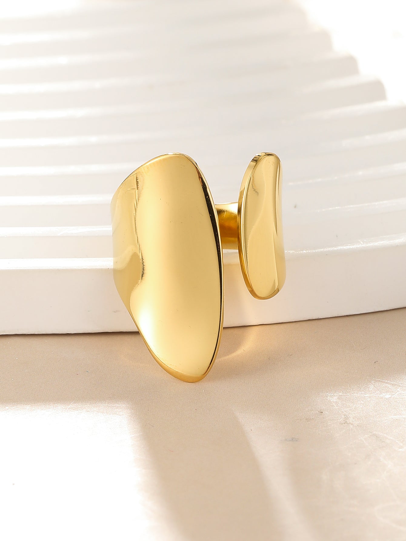 Bague Élégance Asymétrique
